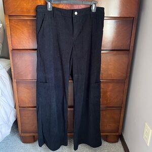 Wide leg, black, ribbed pants